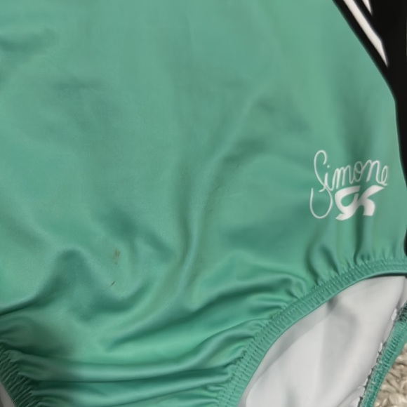 Simone Biles leotard - Picture 4 of 7